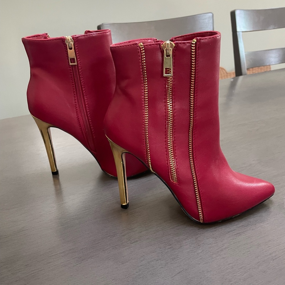 Catherine Malandrino red ankle boots with gold zippers and heels